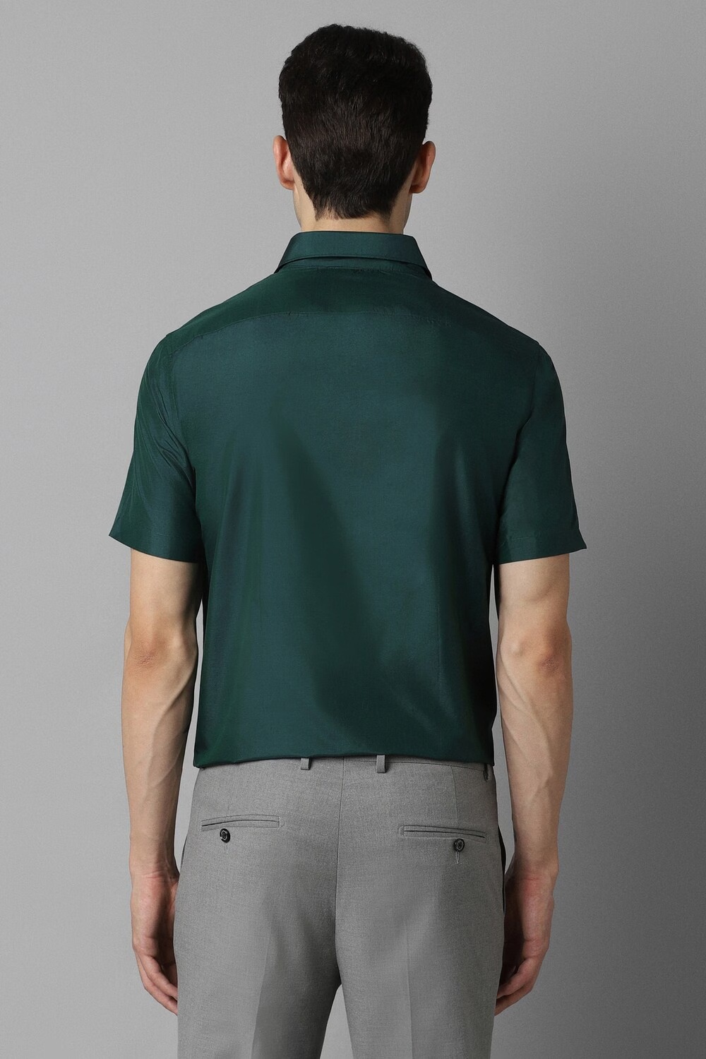 63051-men-green-classic-fit-solid-half-sleeves-formal-shirt-green-1.jpg
