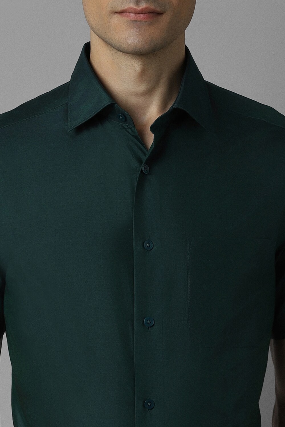 63051-men-green-classic-fit-solid-half-sleeves-formal-shirt-green-1.jpg