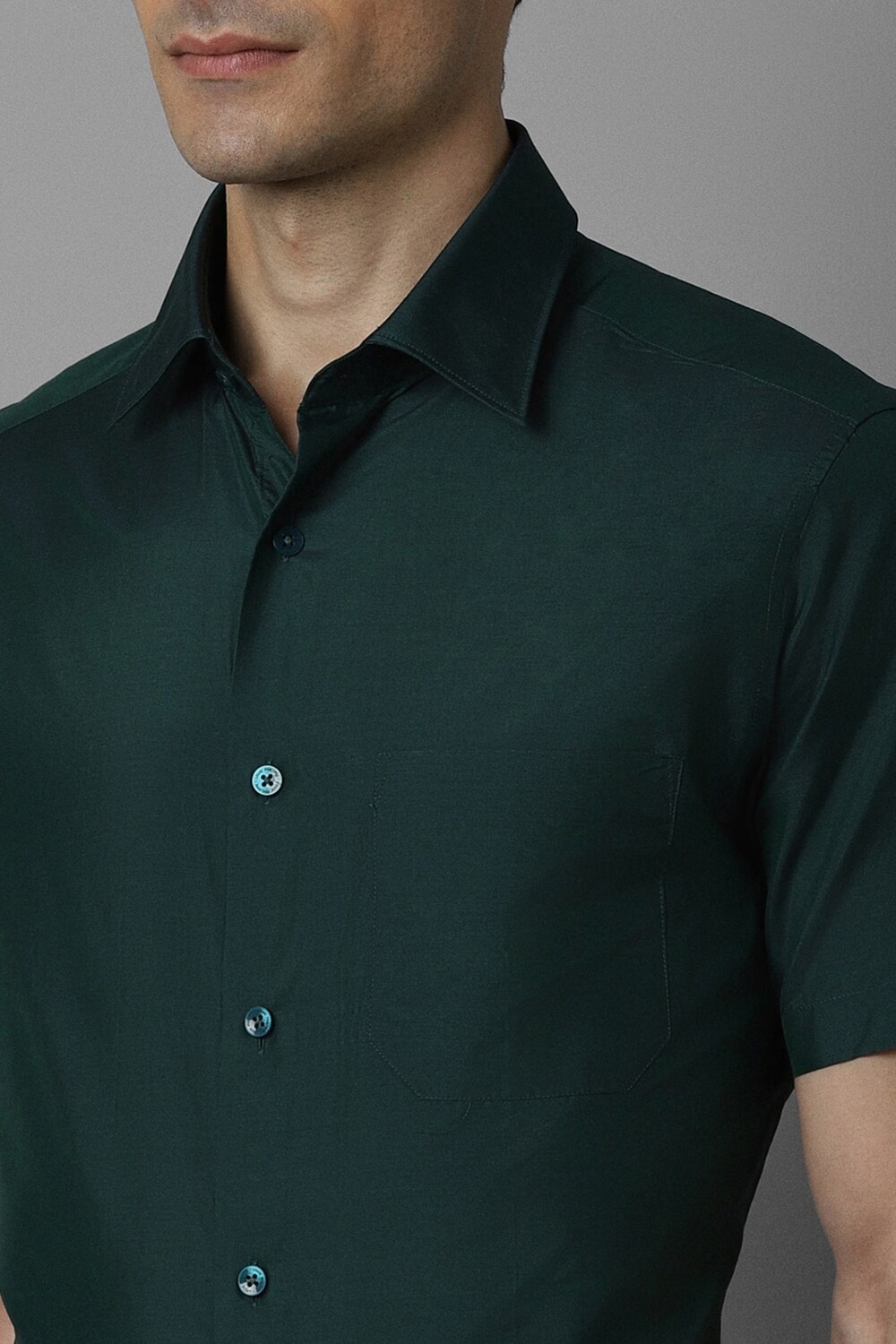 63051-men-green-classic-fit-solid-half-sleeves-formal-shirt-green-1.jpg