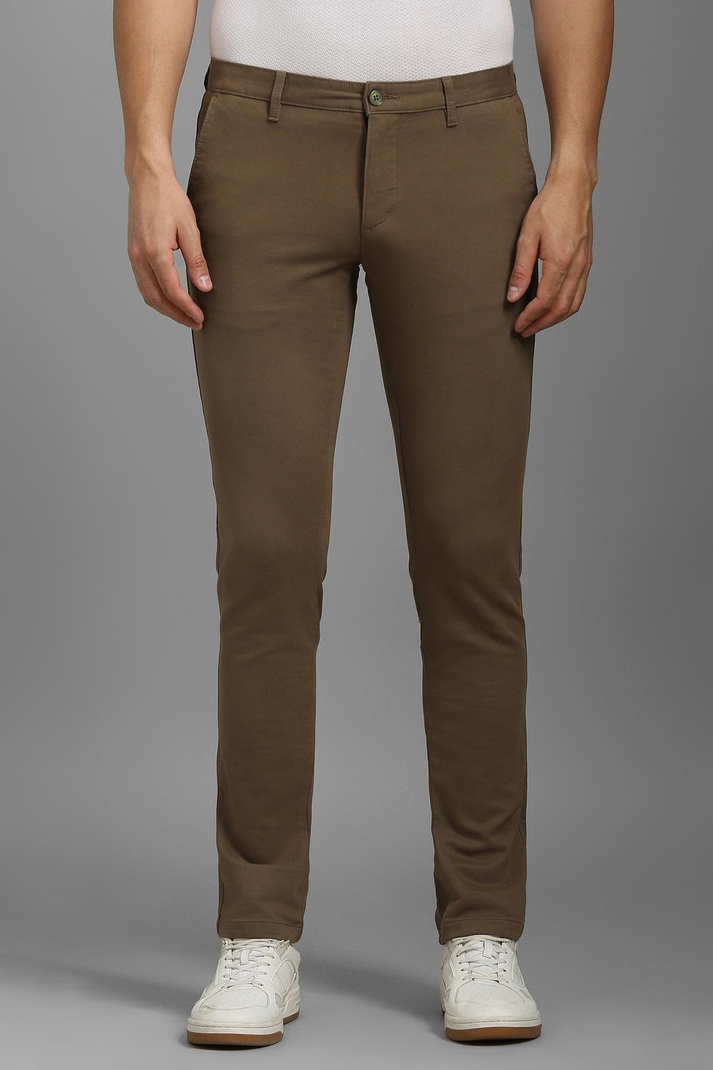 Men Brown Solid Flat Front Casual Trousers-Brown