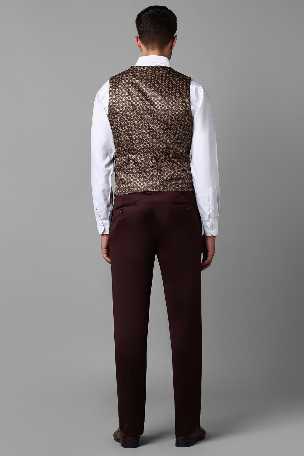 63360-men-maroon-slim-fit-solid-formal-three-piece-suit-maroon-1.jpg