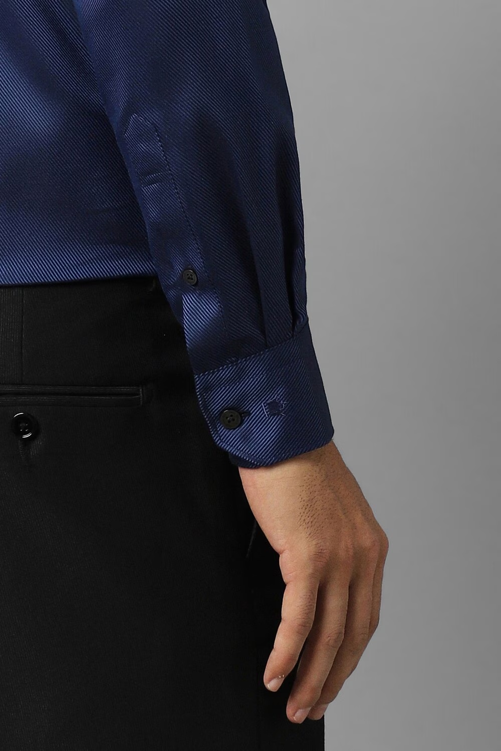 63701-men-navy-classic-fit-print-full-sleeves-formal-shirt-navy-1.jpg