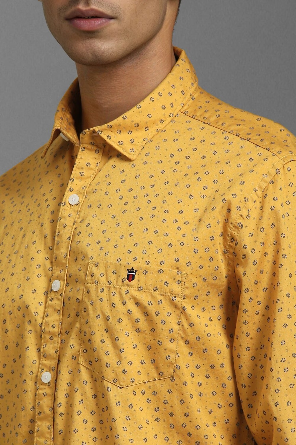64616-men-yellow-slim-fit-print-full-sleeves-casual-shirt-yellow-1.jpg