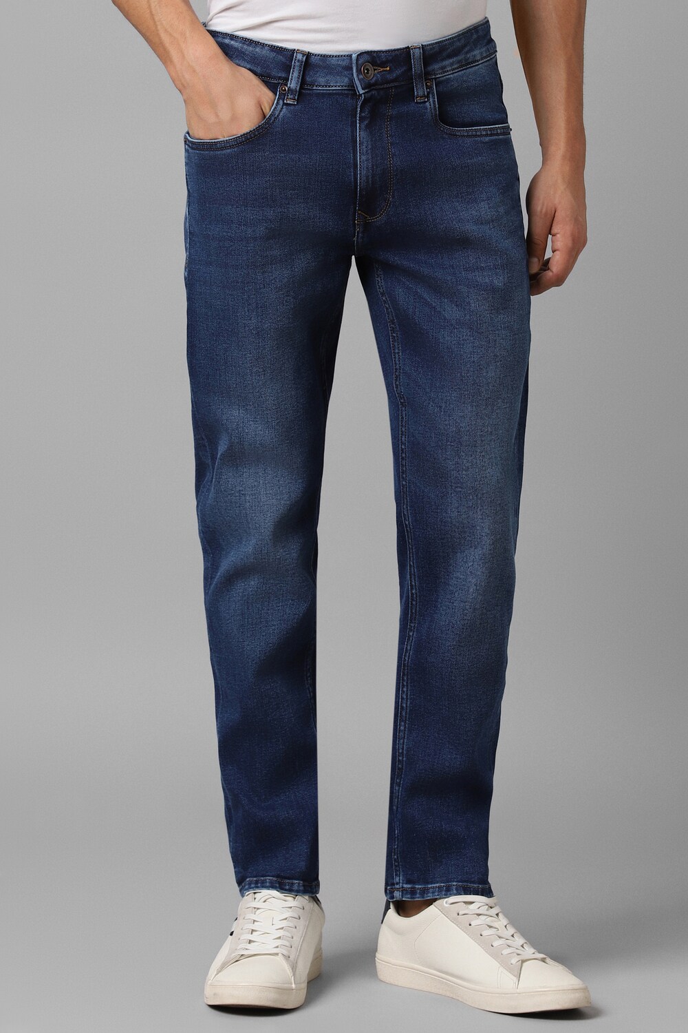 64730-men-navy-light-slim-fit-jeans-navy-1.jpg