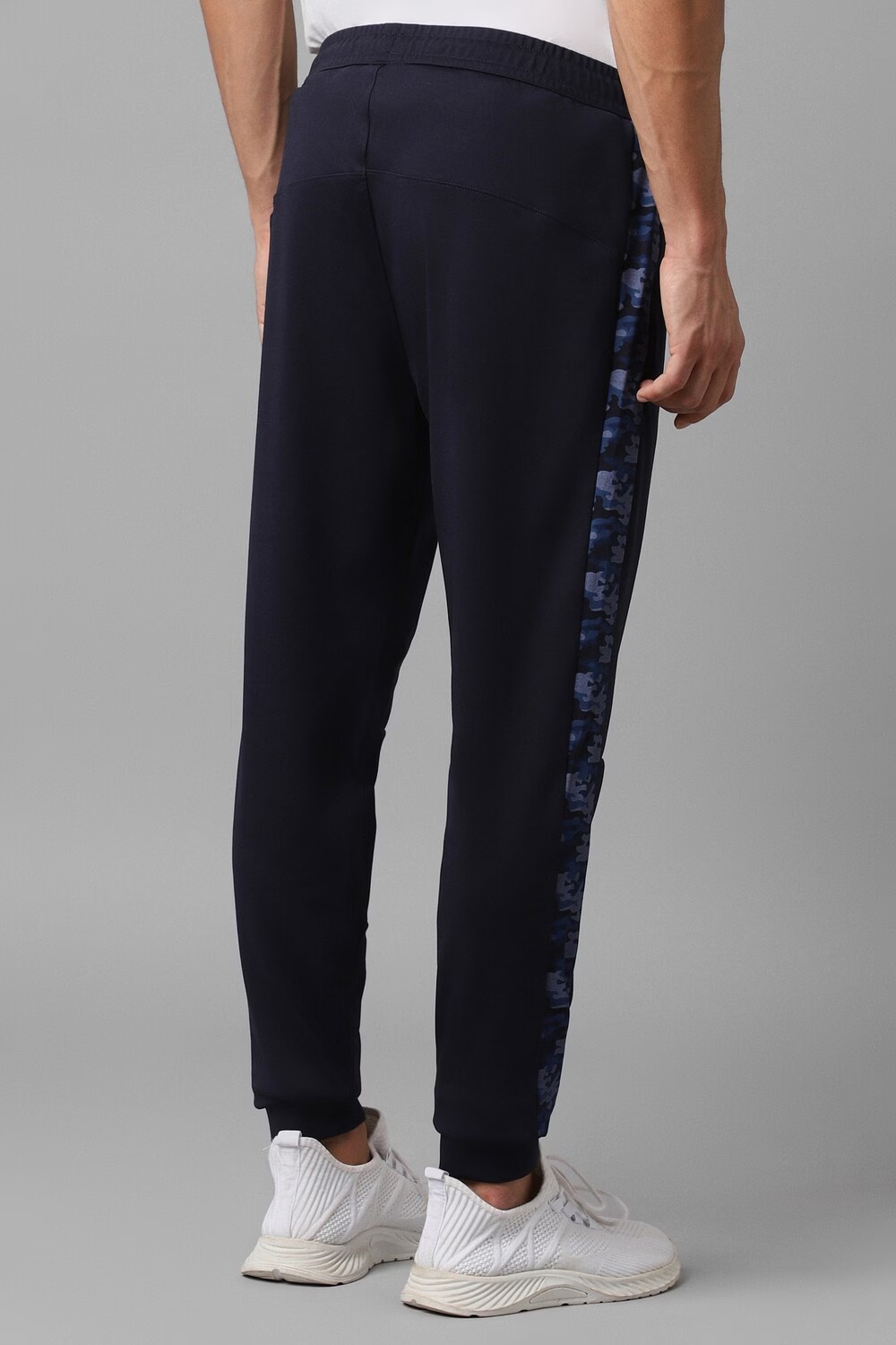 65046-men-navy-print-casual-jogger-pants-navy-1.jpg