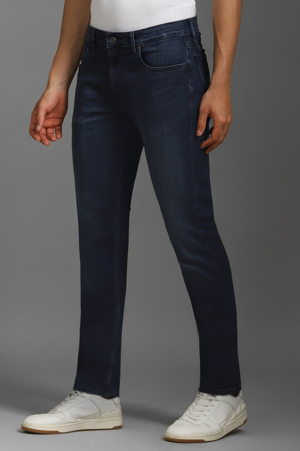 65135-men-navy-light-slim-fit-jeans-navy-1.jpg