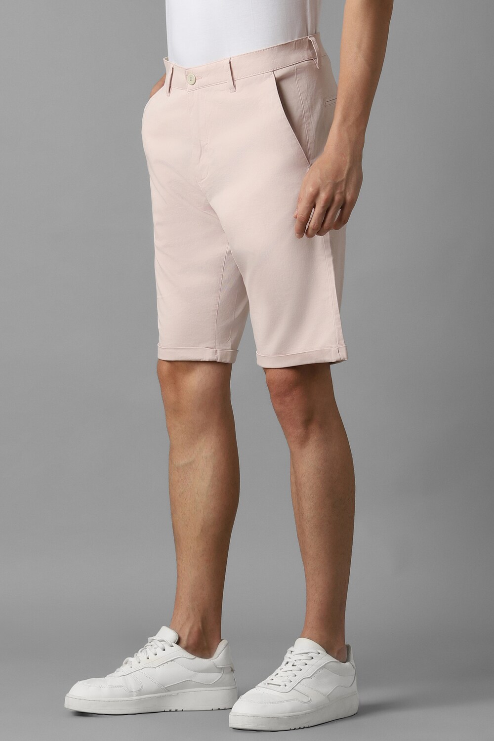 66307-men-pink-solid-slim-fit-shorts-pink-1.jpg