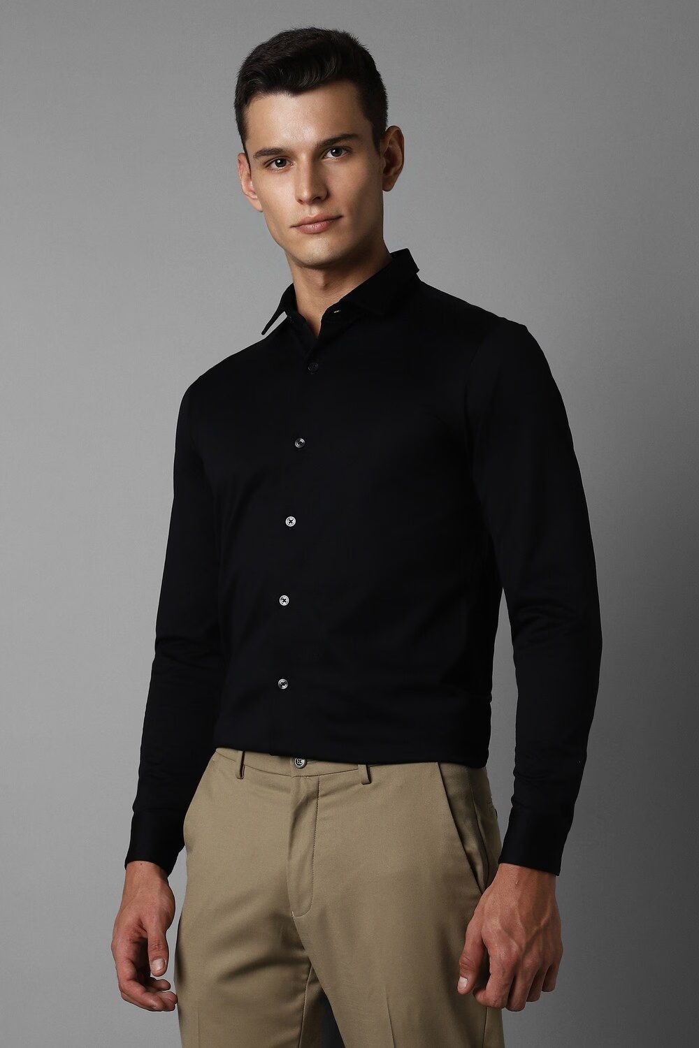 66450-men-black-slim-fit-solid-full-sleeves-formal-shirt-black-1.jpg