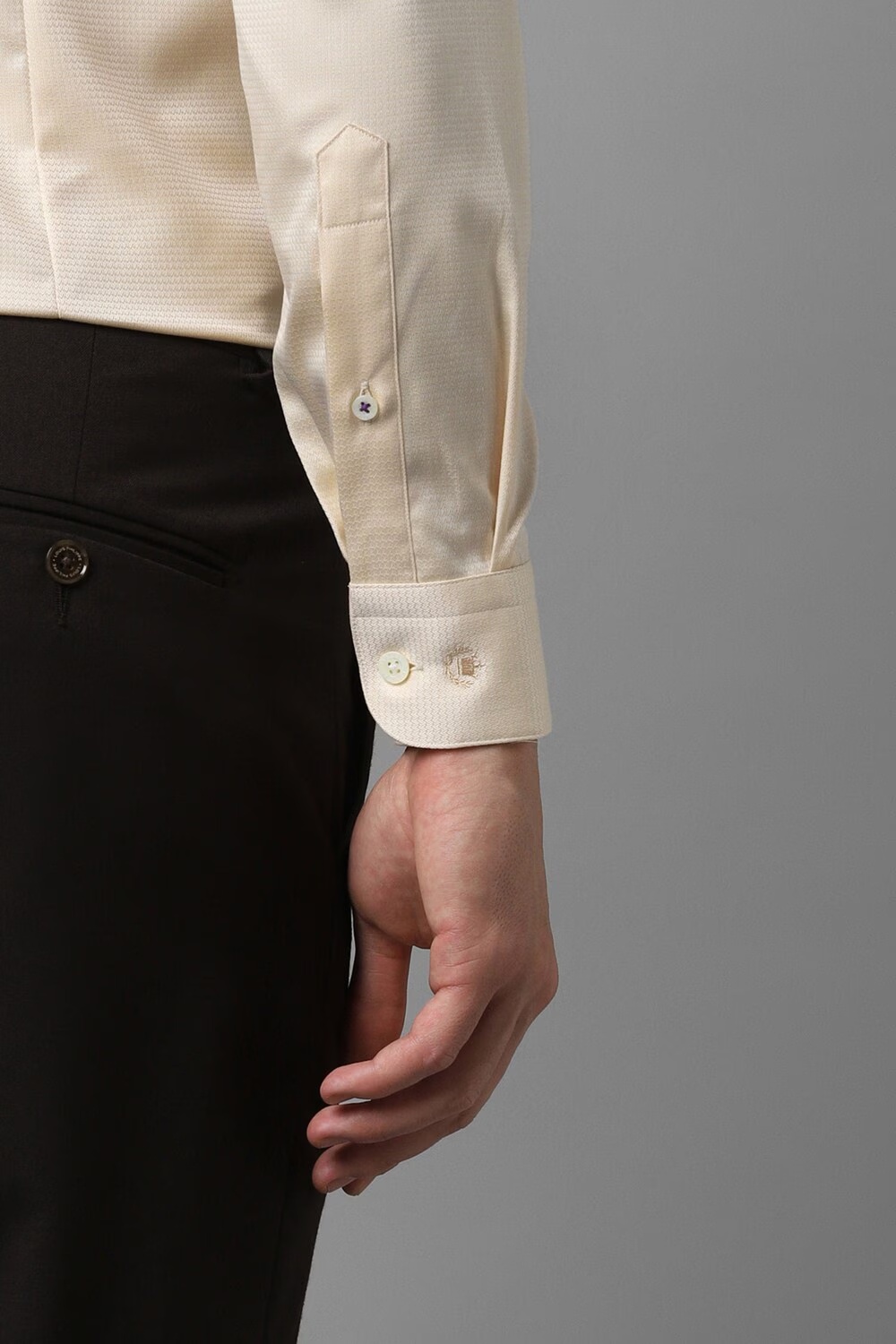 67087-men-cream-slim-fit-solid-full-sleeves-formal-shirt-cream-1.jpg
