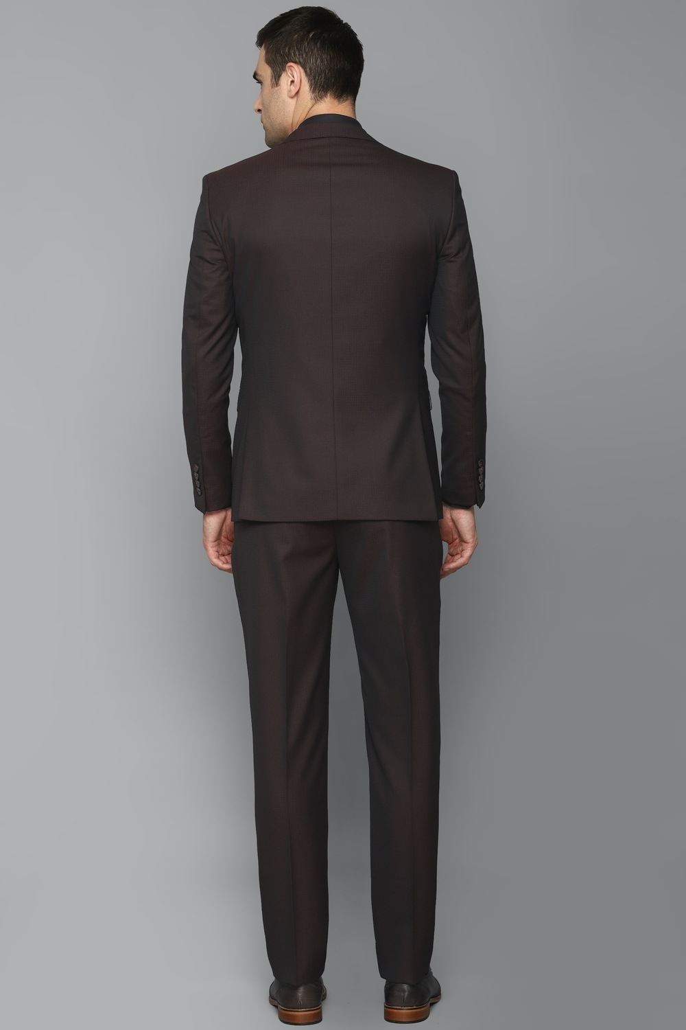 67706-men-maroon-slim-fit-textured-formal-three-piece-suit-maroon-1.jpg