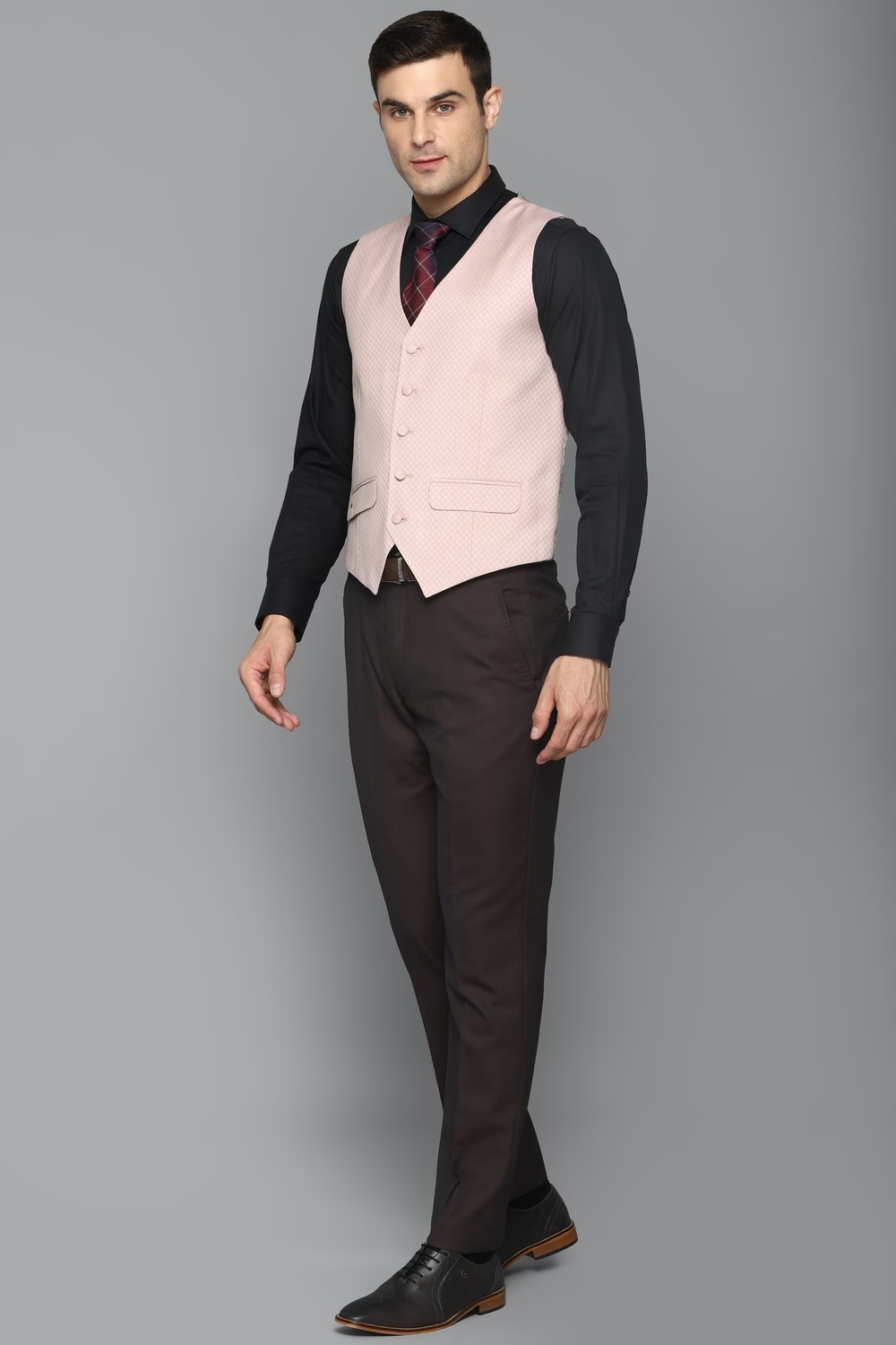 67706-men-maroon-slim-fit-textured-formal-three-piece-suit-maroon-1.jpg