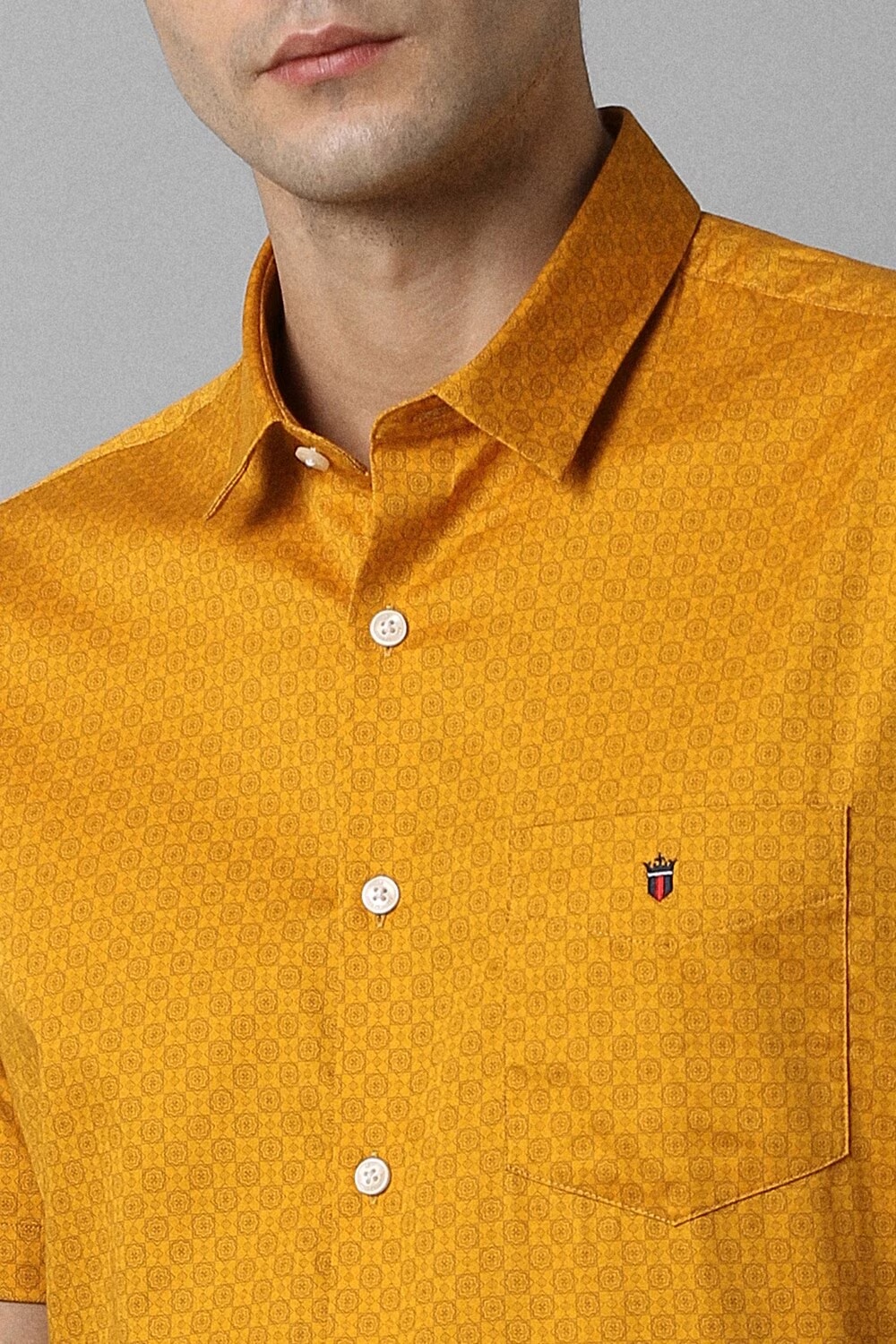 67766-men-yellow-super-slim-fit-print-half-sleeves-casual-shirt-yellow-1.jpg