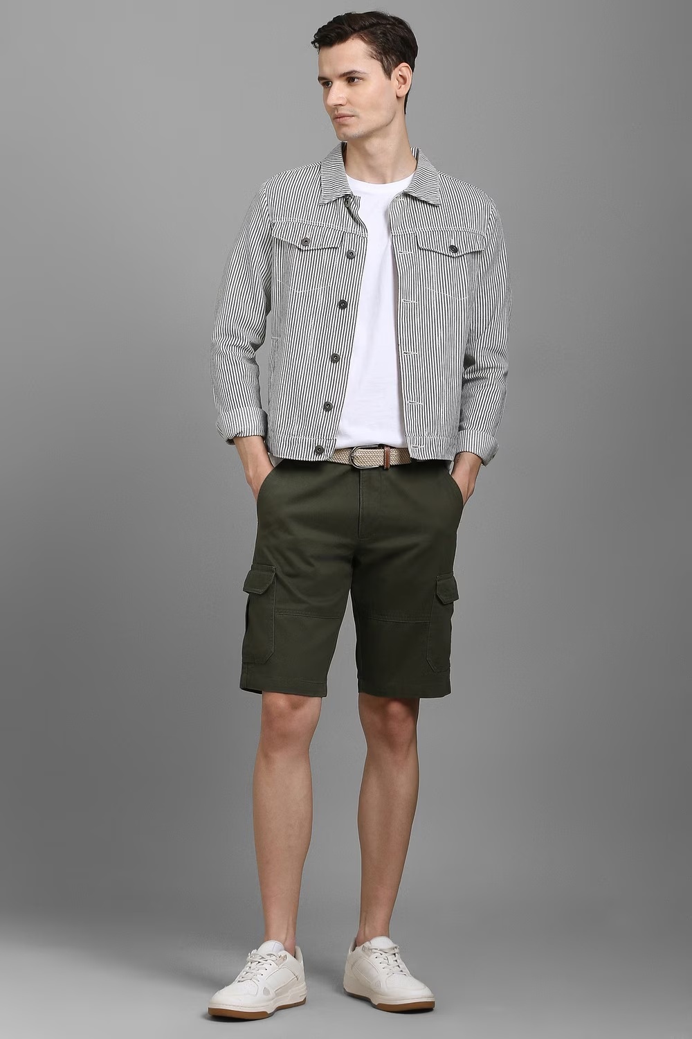 67826-men-green-solid-shorts-green-1.jpg