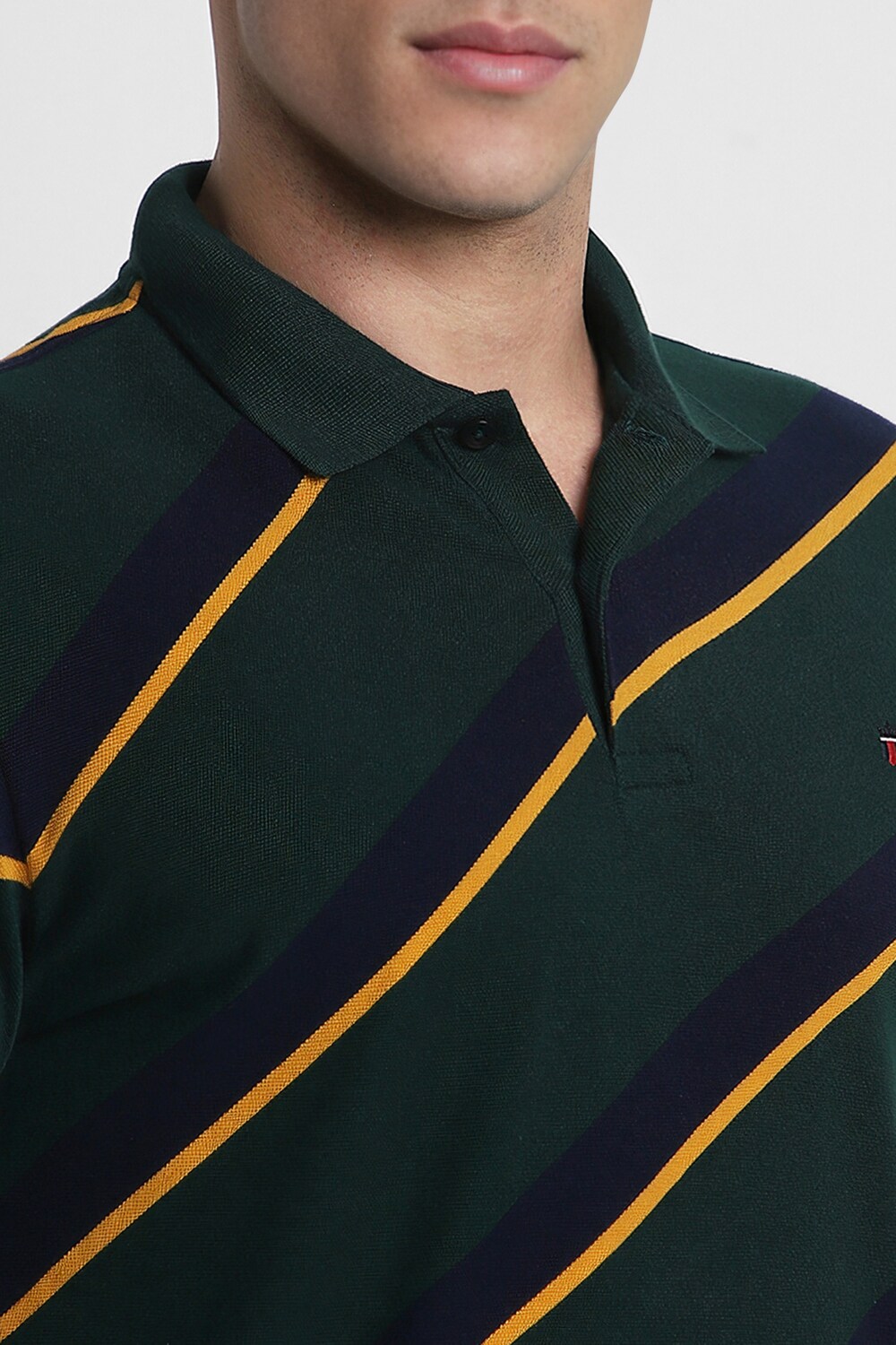 68786-men-olive-print-polo-neck-t-shirt-olive-1.jpg