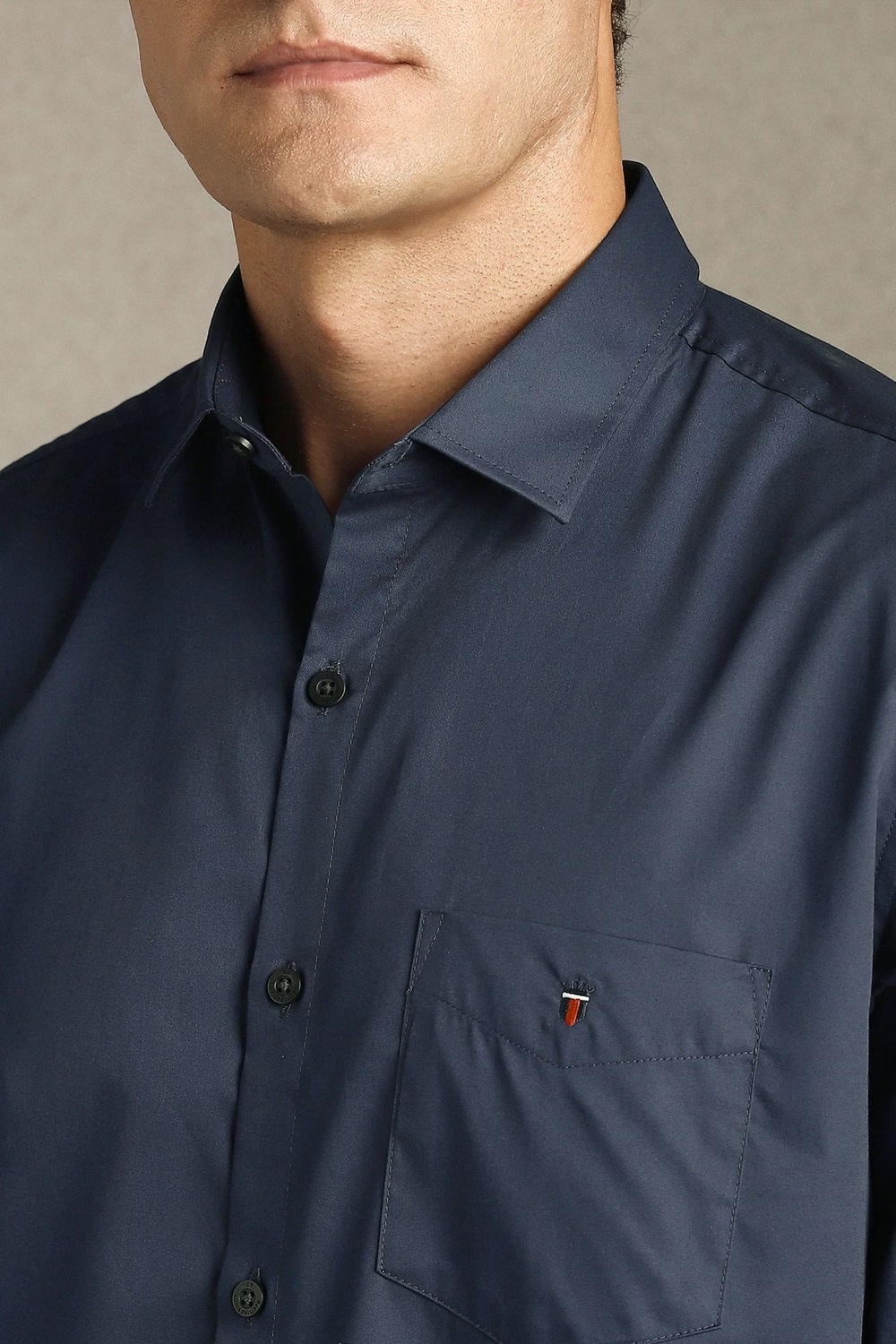 68868-men-navy-solid-full-sleeves-casual-shirt-navy-1.jpg