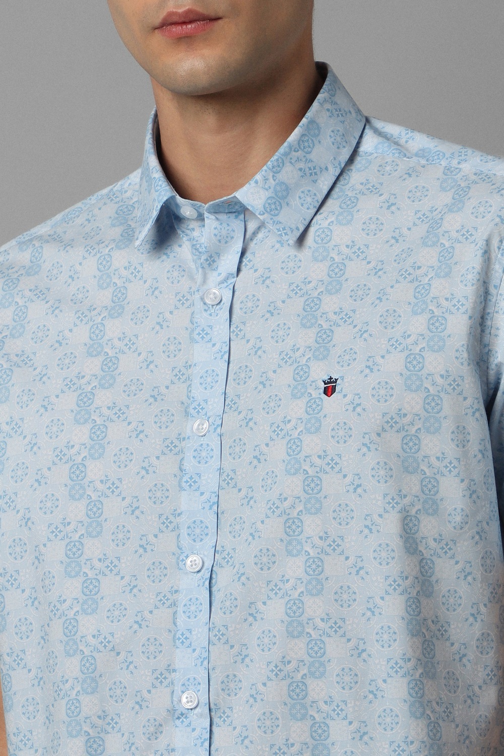 69244-men-blue-slim-fit-print-half-sleeves-casual-shirt-blue-1.jpg
