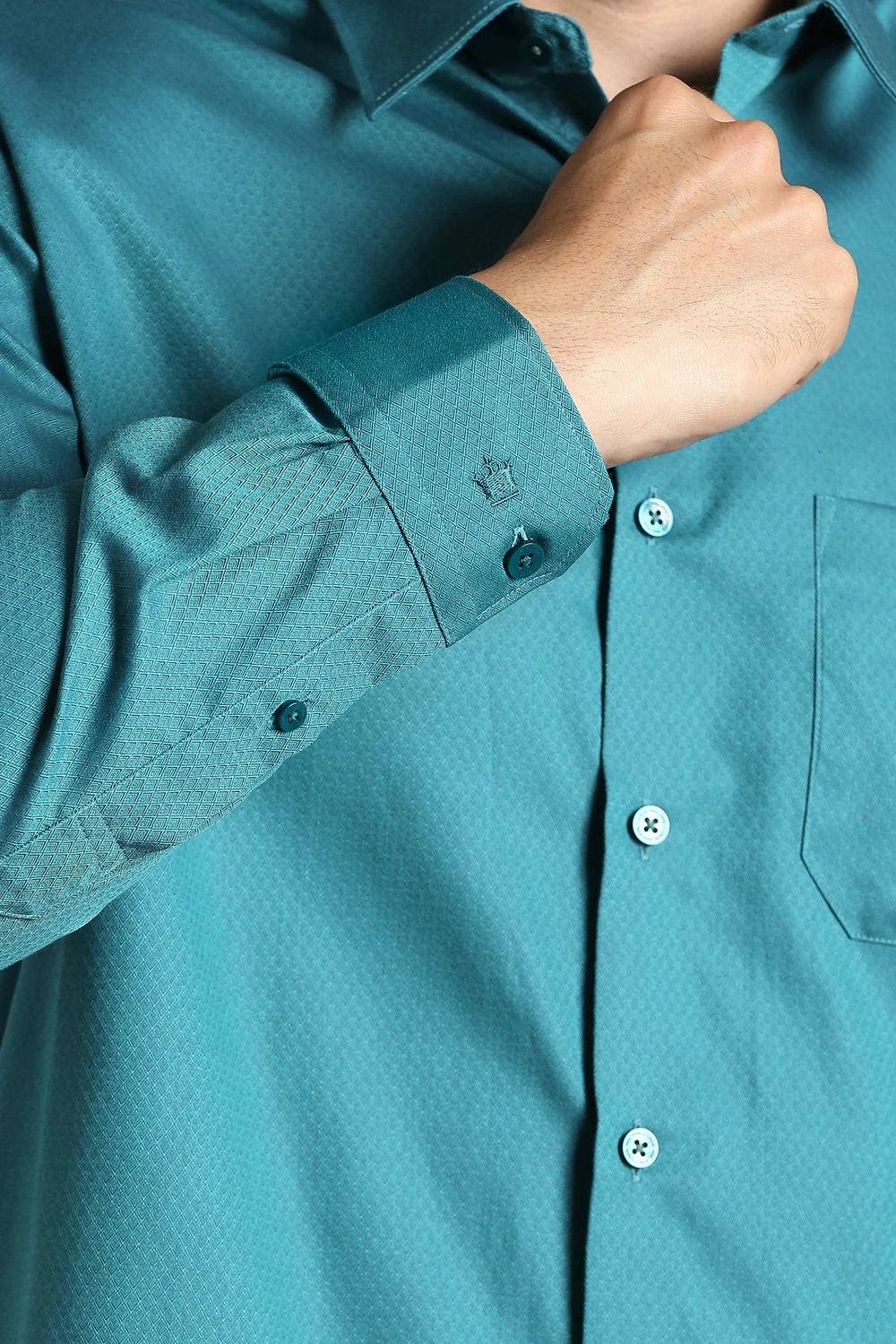 69604-men-blue-textured-full-sleeves-formal-shirt-blue-1.jpg
