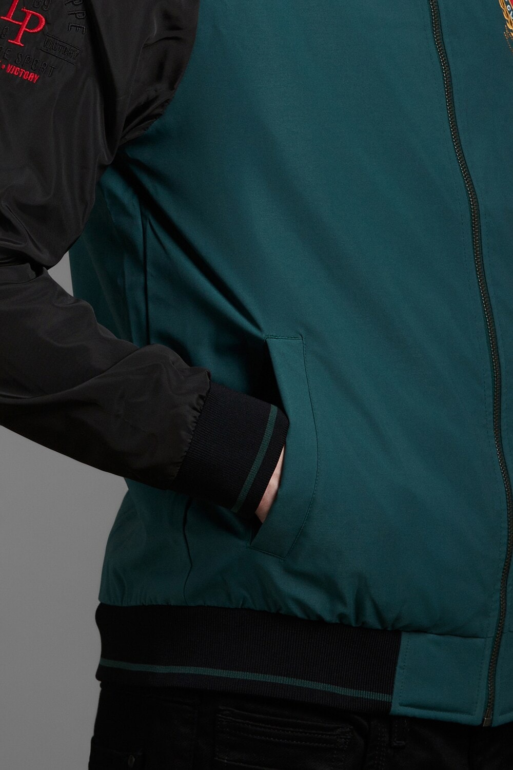 69835-men-casual-green-print-jackets-green-1.jpg
