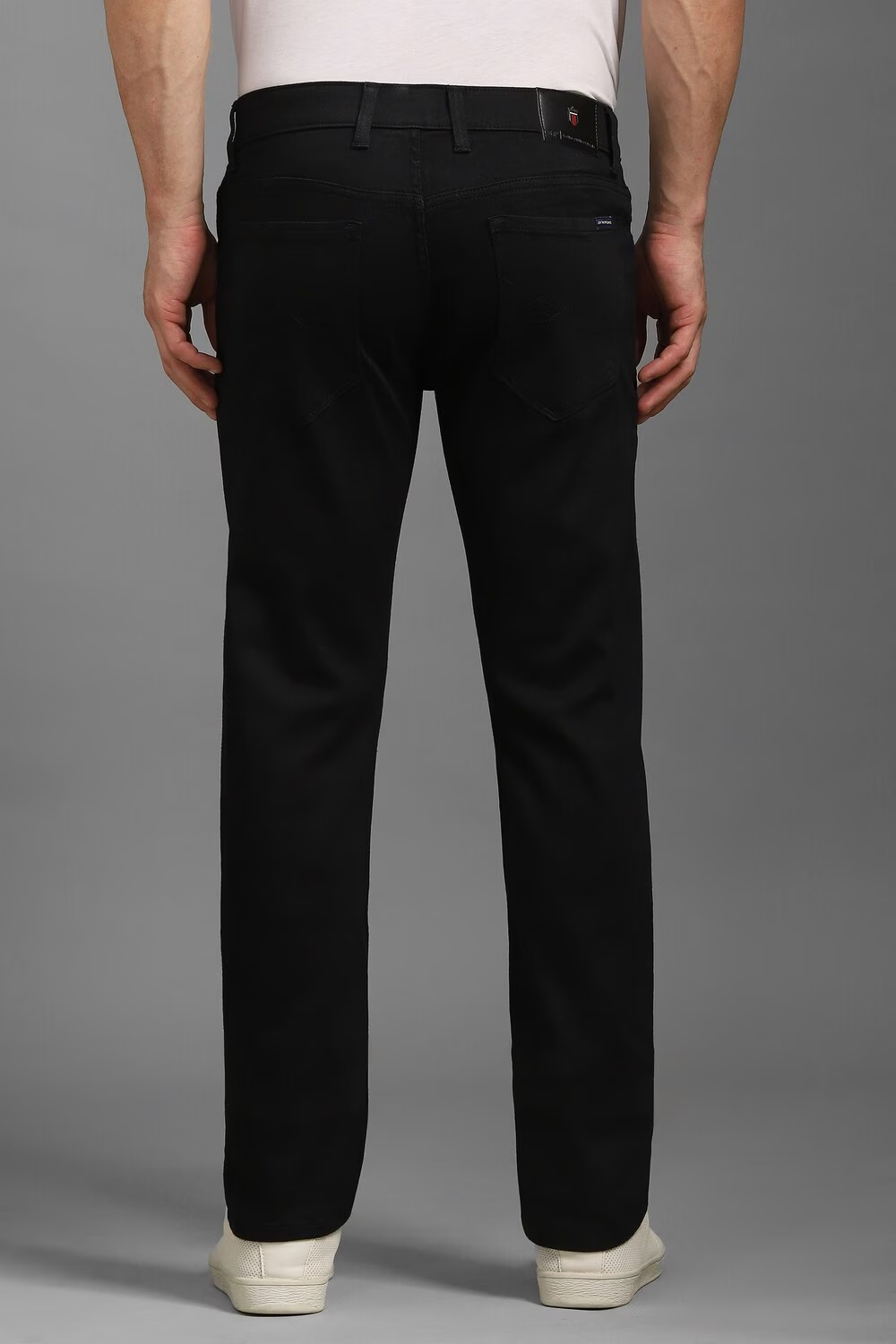 69876-men-black-dark-slim-fit-jeans-black-1.jpg