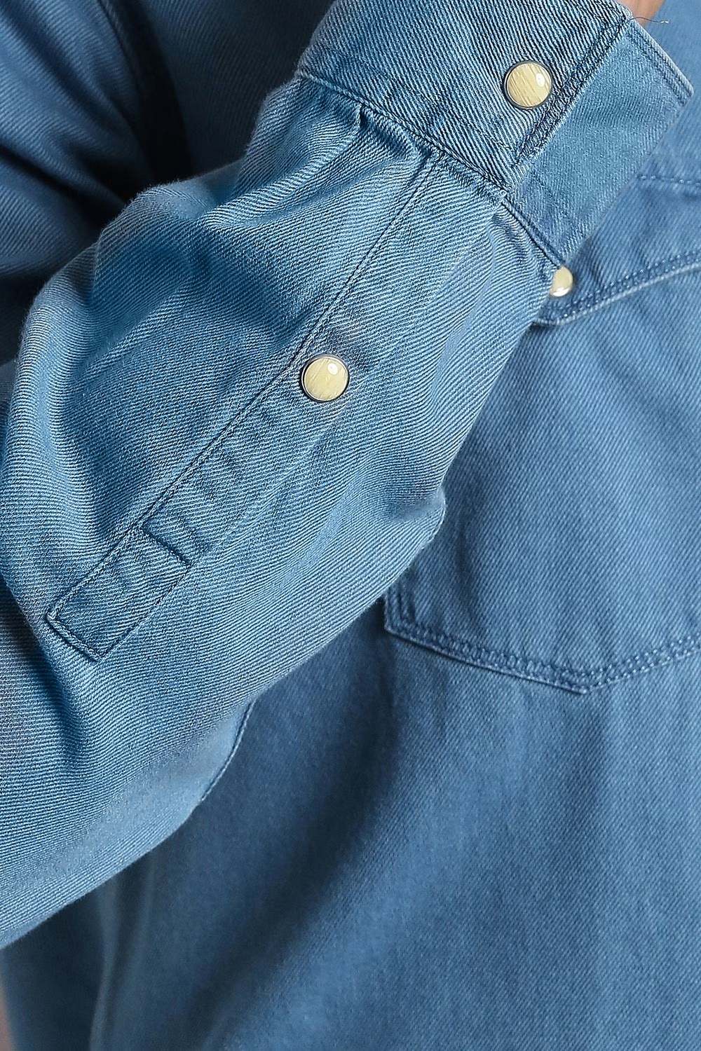 69964-men-blue-slim-fit-solid-full-sleeves-casual-shirt-blue-1.jpg