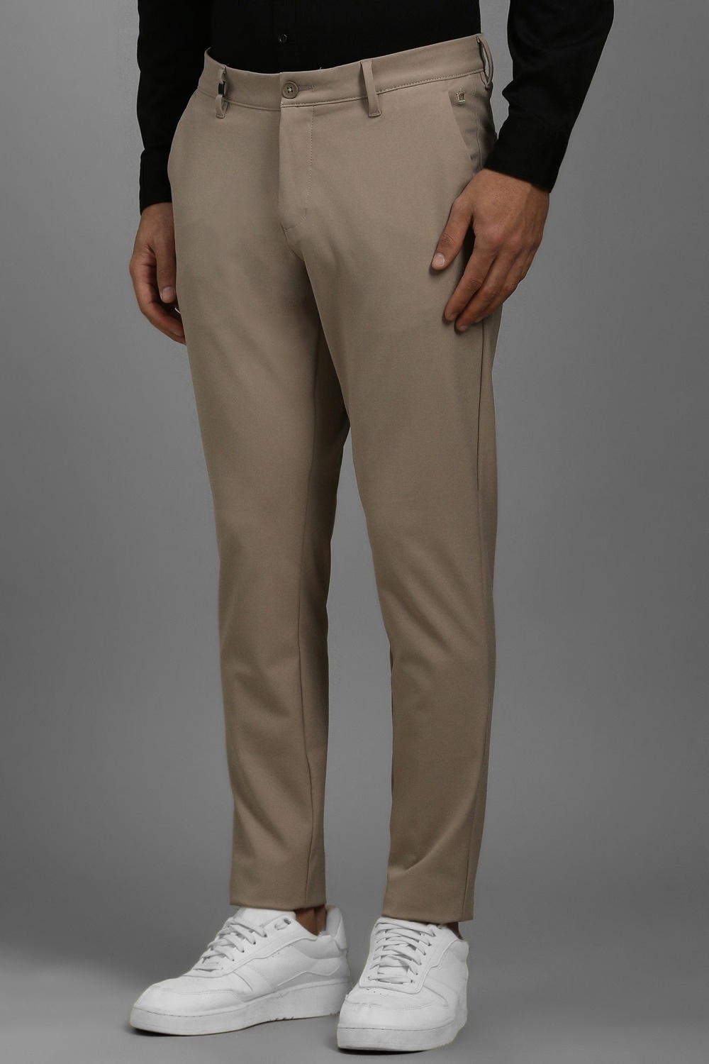 70271-men-brown-contemporary-fit-solid-flat-front-casual-trousers-brown-1.jpg
