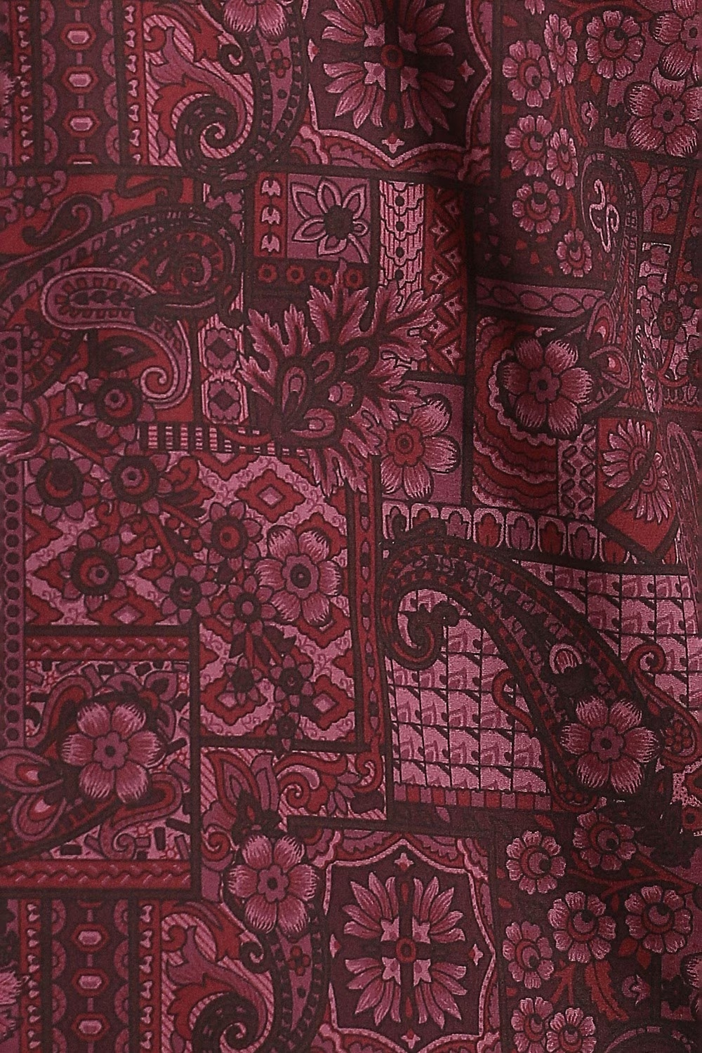 70286-men-maroon-print-half-sleeves-casual-shirt-maroon-1.jpg