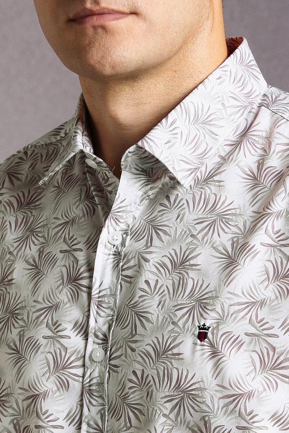 70586-men-white-print-half-sleeves-casual-shirt-white-1.jpg