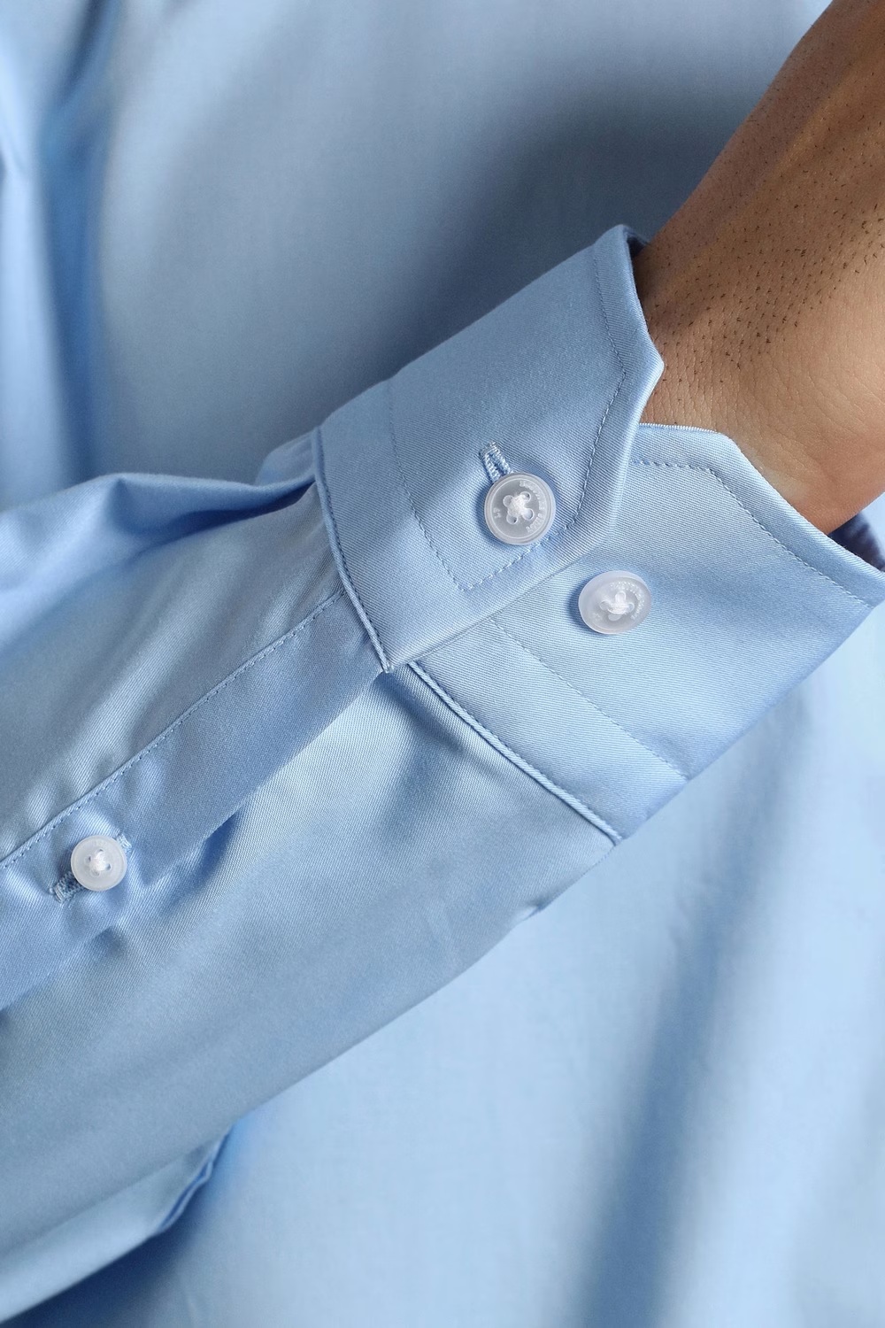 70752-men-light-blue-solid-full-sleeves-casual-shirt-light-blue-1.jpg