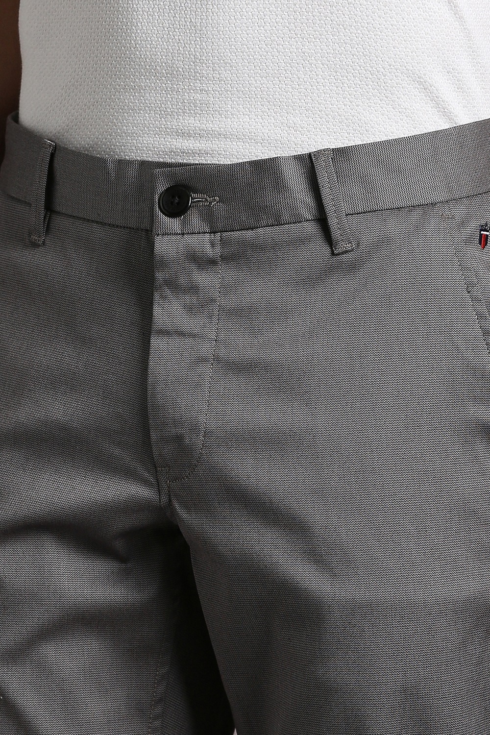 70779-men-grey-solid-flat-front-casual-trousers-grey-1.jpg