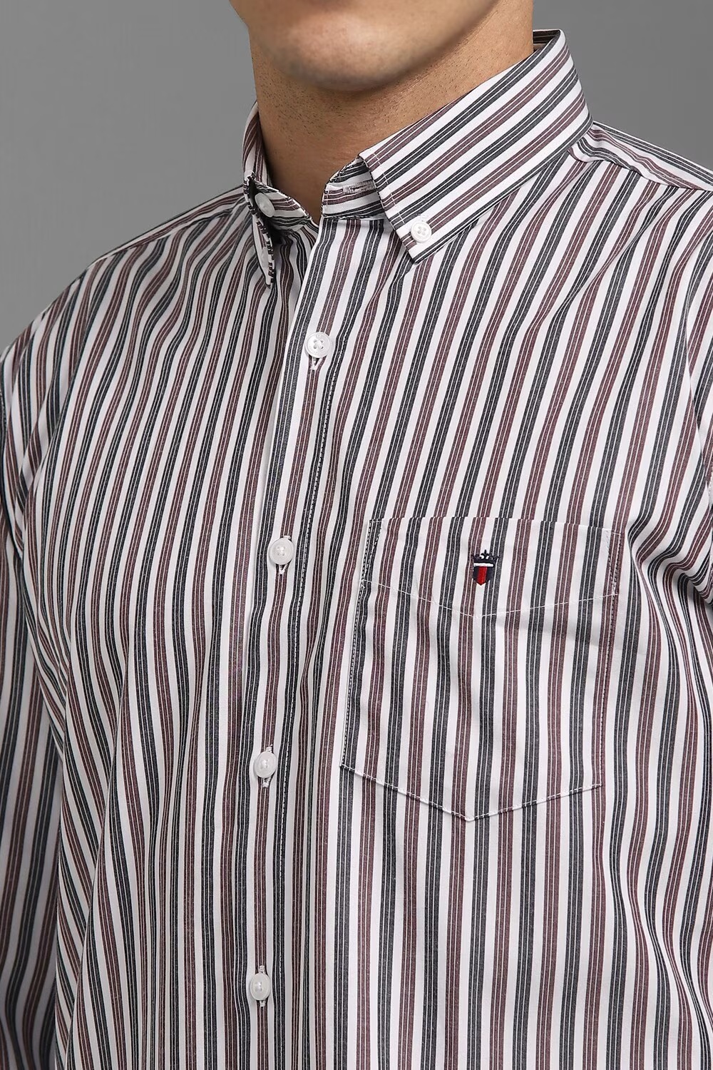 70958-men-white-slim-fit-stripe-full-sleeves-casual-shirt-white-1.jpg