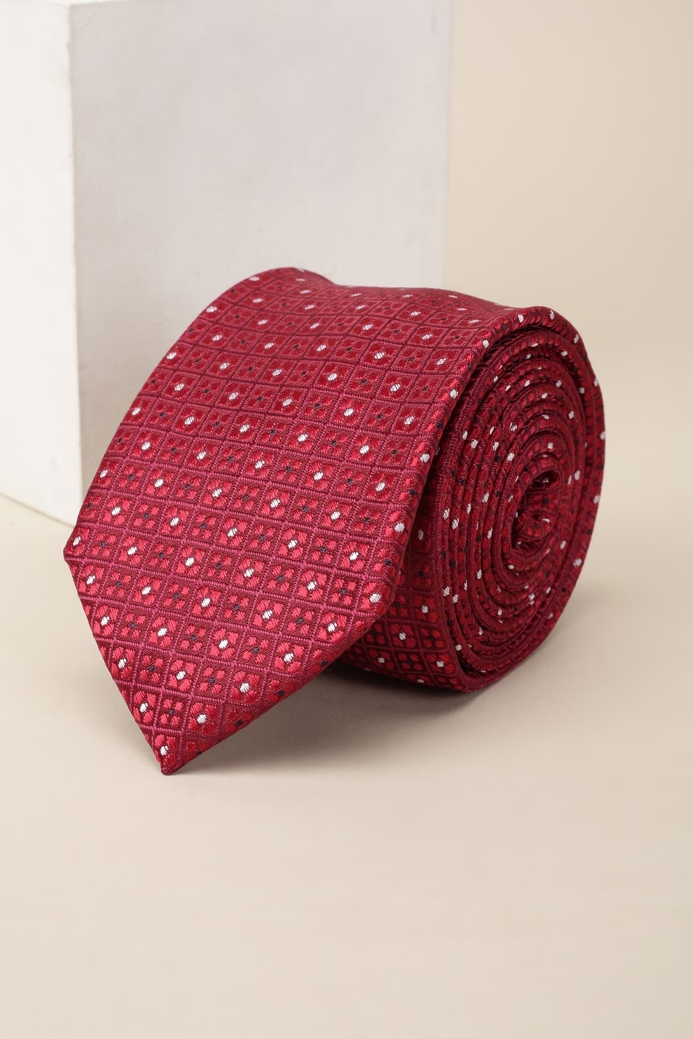 Men Maroon Embroidered Tie-Maroon