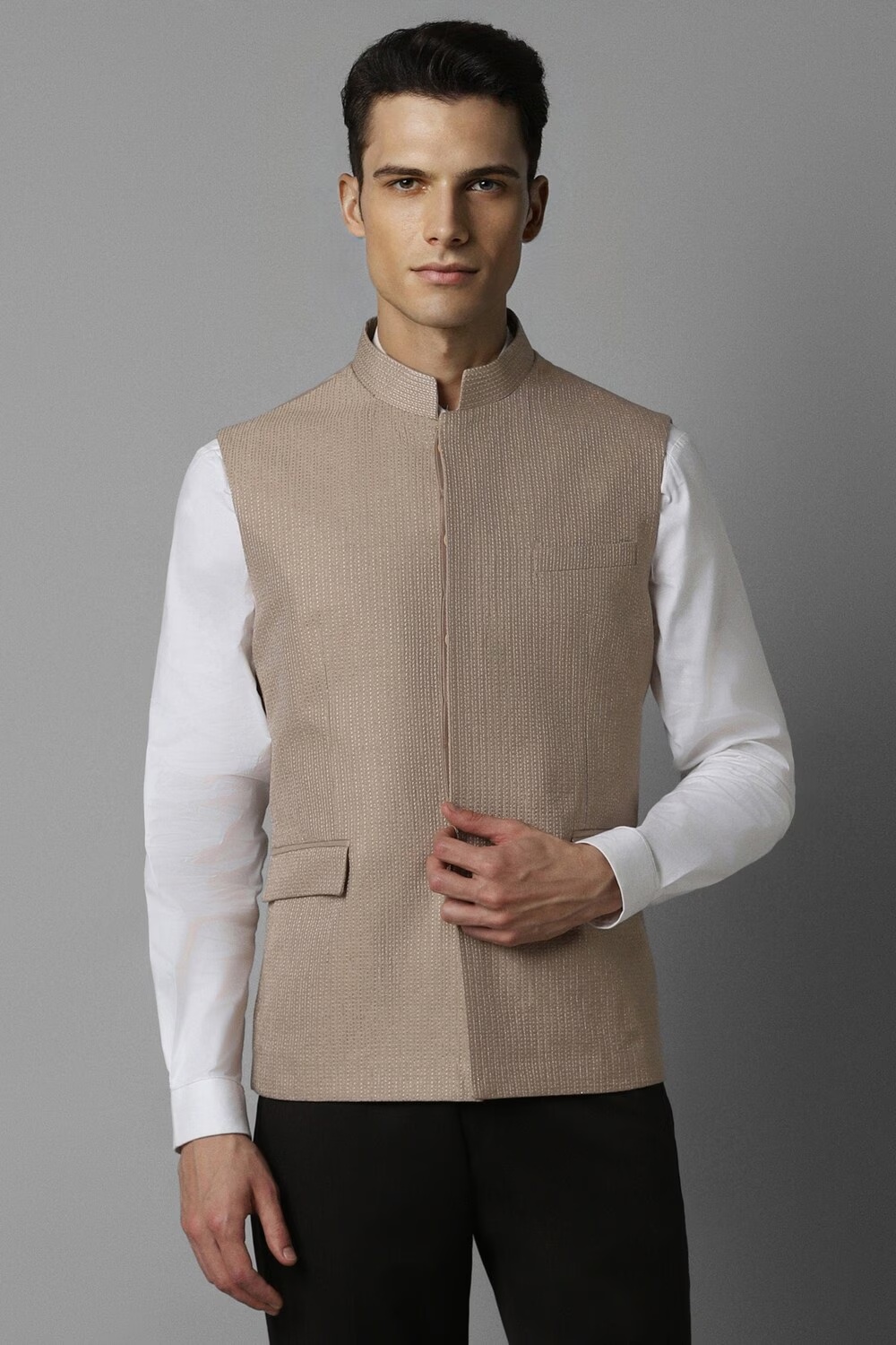 Men Beige Embroidered Slim Fit Party Nehru Jacket-Beige