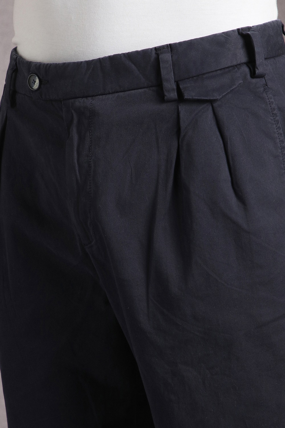7297-men-navy-solid-pleated-casual-trousers-navy-1.jpg