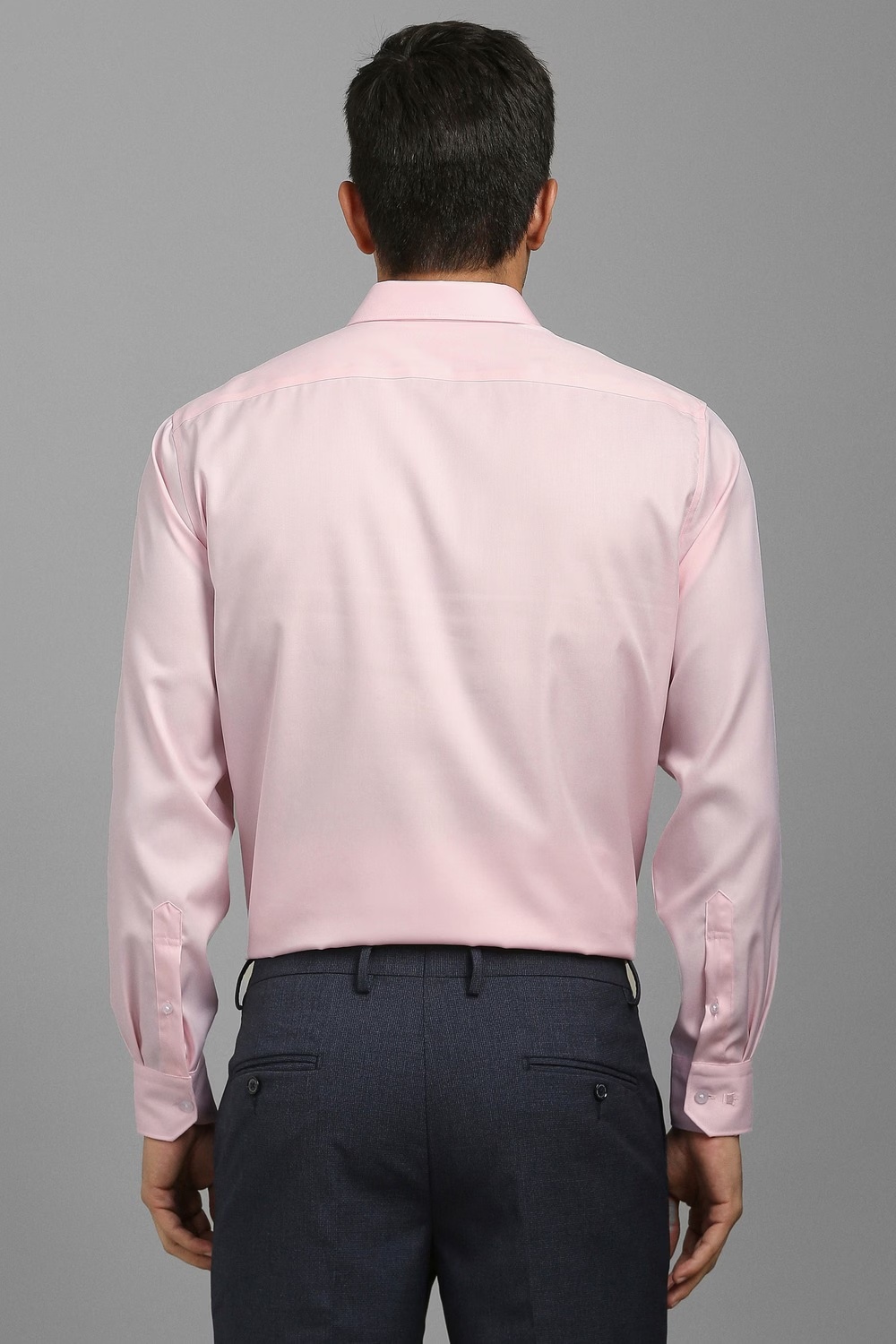 73020-men-pink-solid-full-sleeves-formal-shirt-pink-1.jpg
