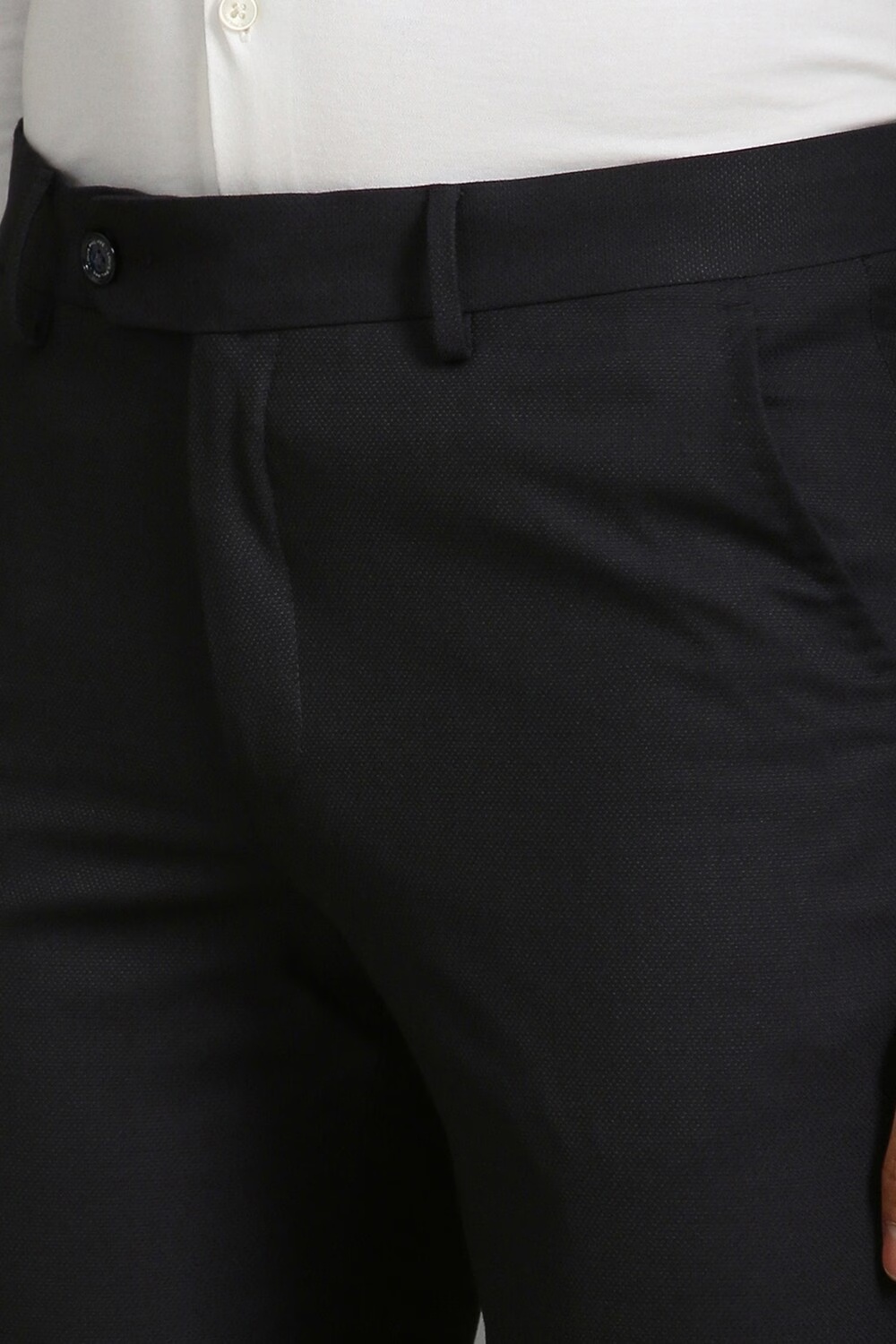 73127-men-black-slim-fit-textured-flat-front-formal-trousers-black-1.jpg