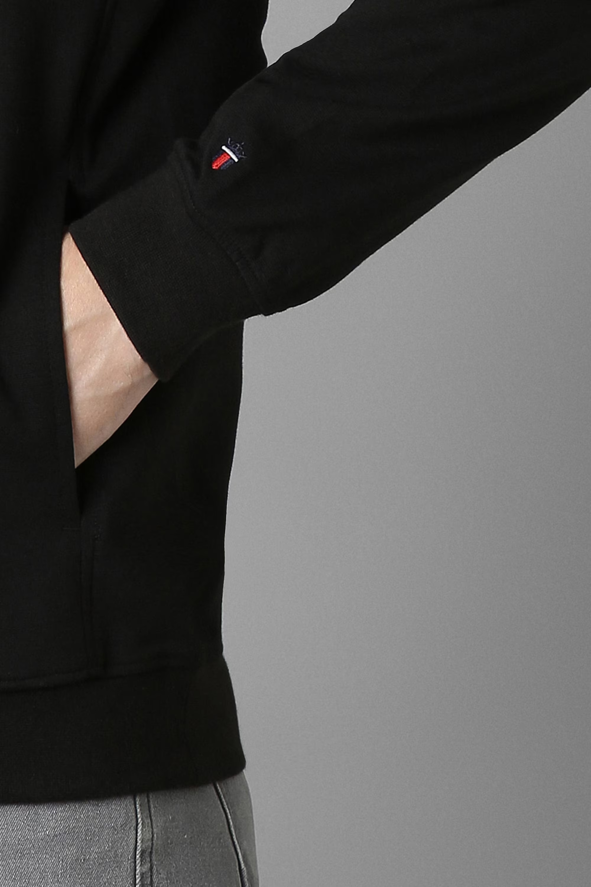 73144-men-casual-black-solid-sweatshirt-black-1.jpg