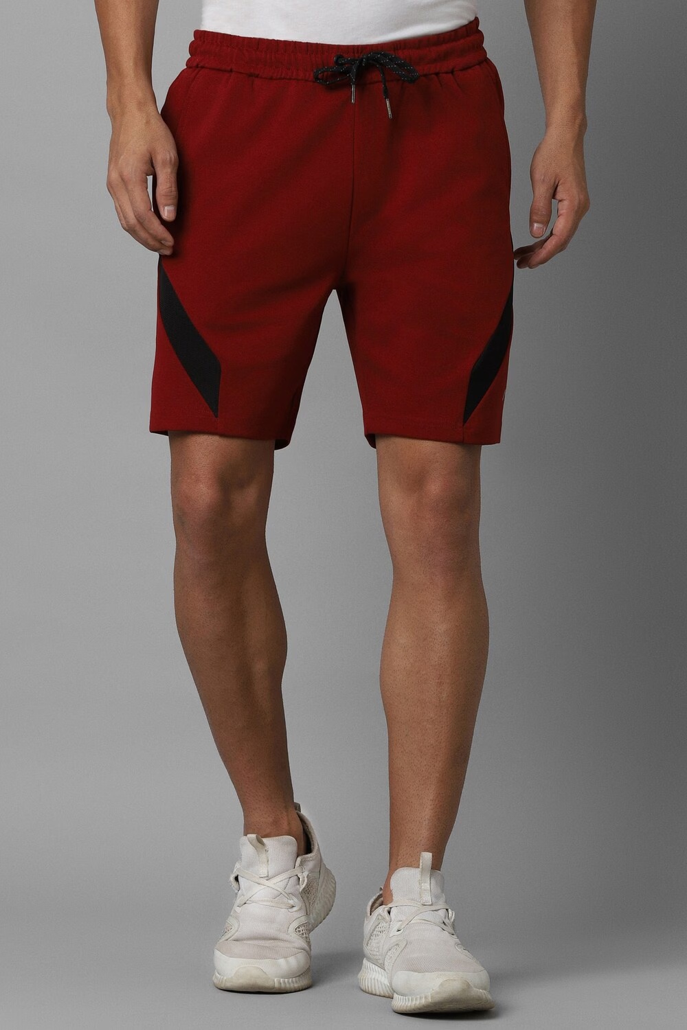 Men Maroon Print Slim Fit Shorts-Maroon