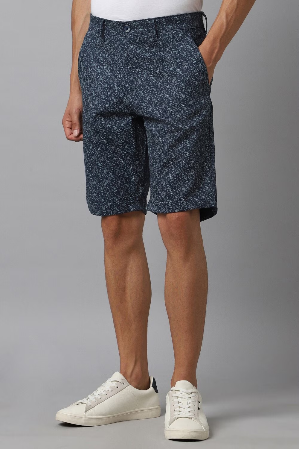 7464-men-navy-print-slim-fit-shorts-navy-1.jpg