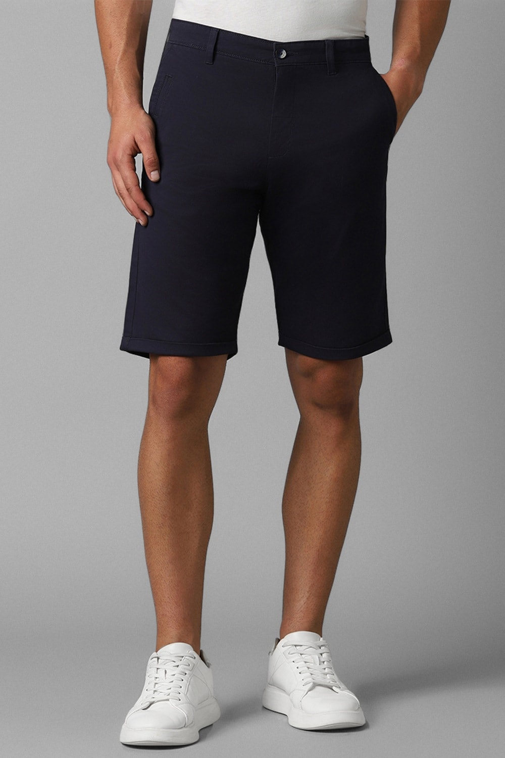 Men Navy Solid Slim Fit Shorts-Navy