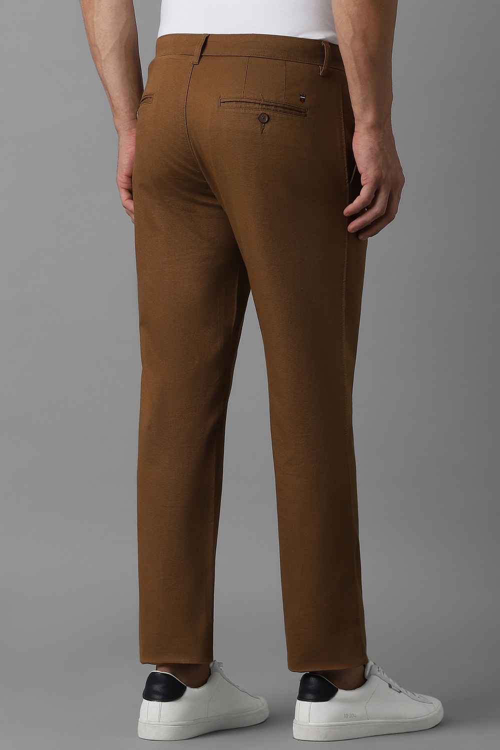 7480-men-brown-textured-flat-front-casual-trousers-brown-1.jpg