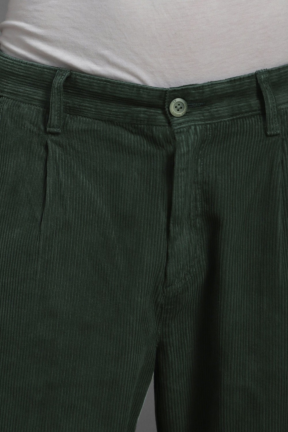 74821-men-green-regular-fit-textured-pleated-casual-corduroy-trousers-green-1.jpg