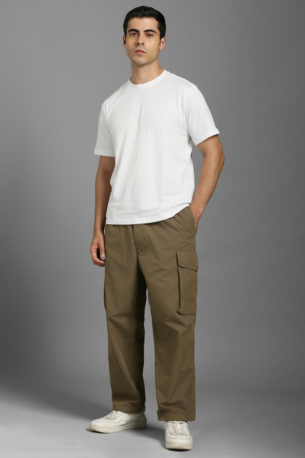 75118-men-khaki-solid-pleated-casual-trousers-khaki-1.webp
