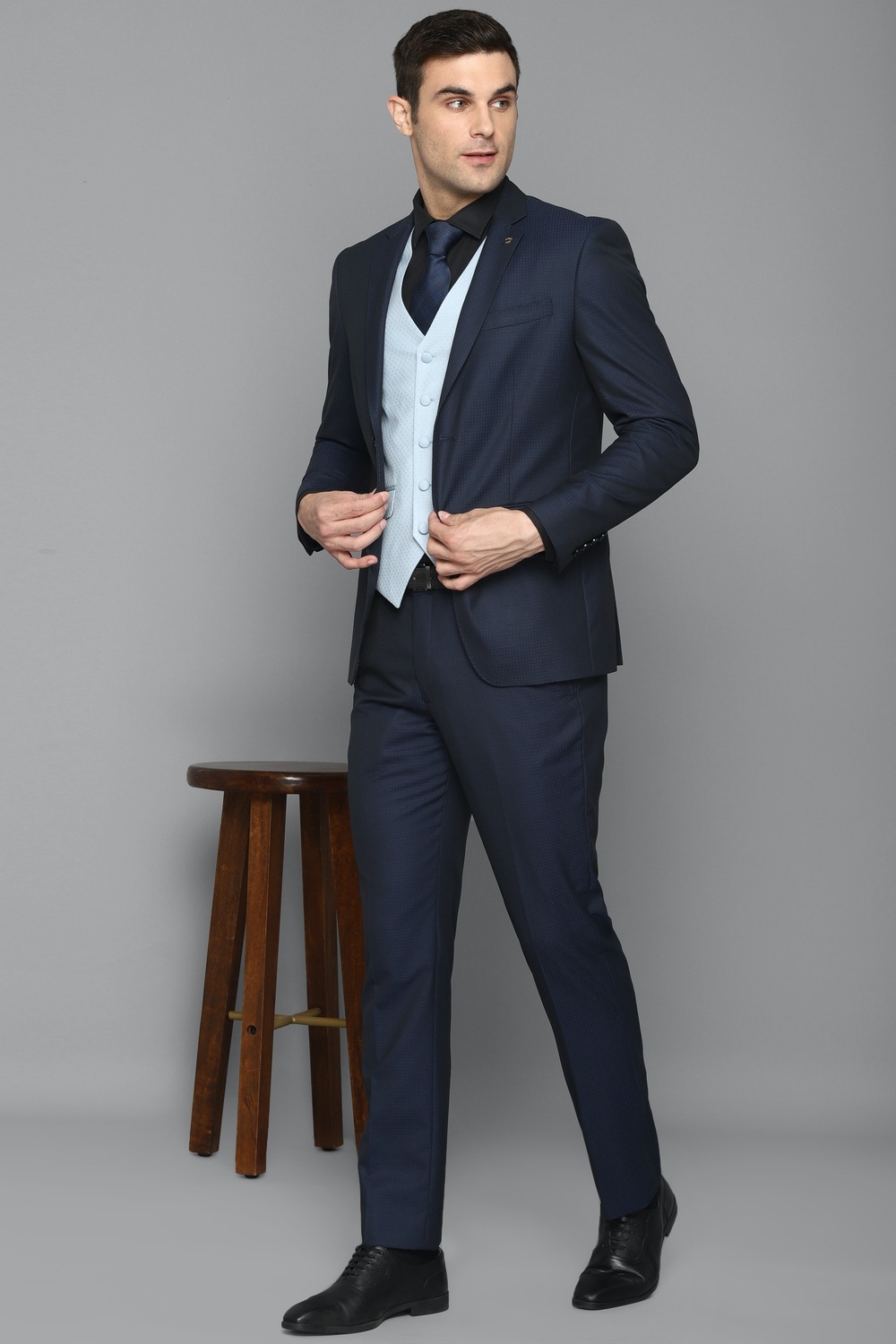 75343-men-navy-slim-fit-solid-formal-three-piece-suit-navy-1.jpg