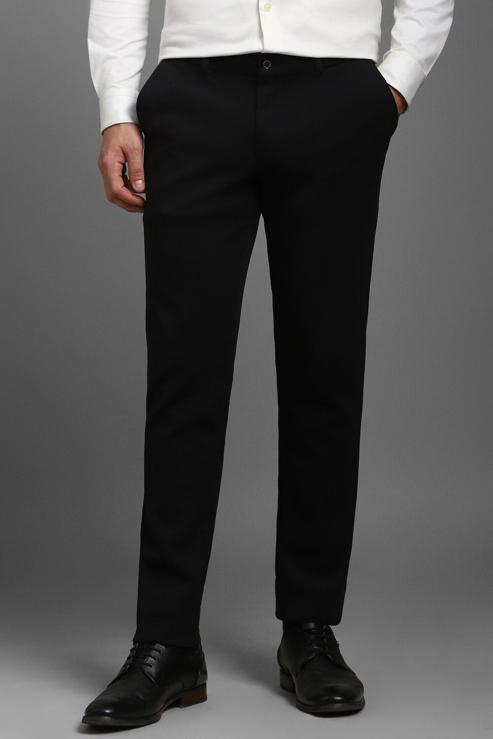Men Black Slim Fit Solid Flat Front Formal Trousers-Black