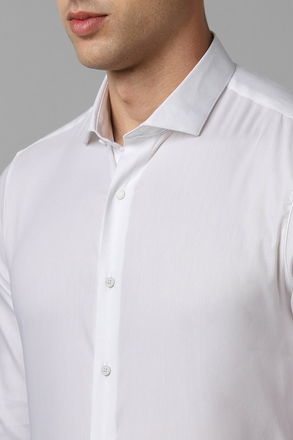 75872-men-white-super-slim-fit-solid-full-sleeves-casual-shirt-white-1.jpg