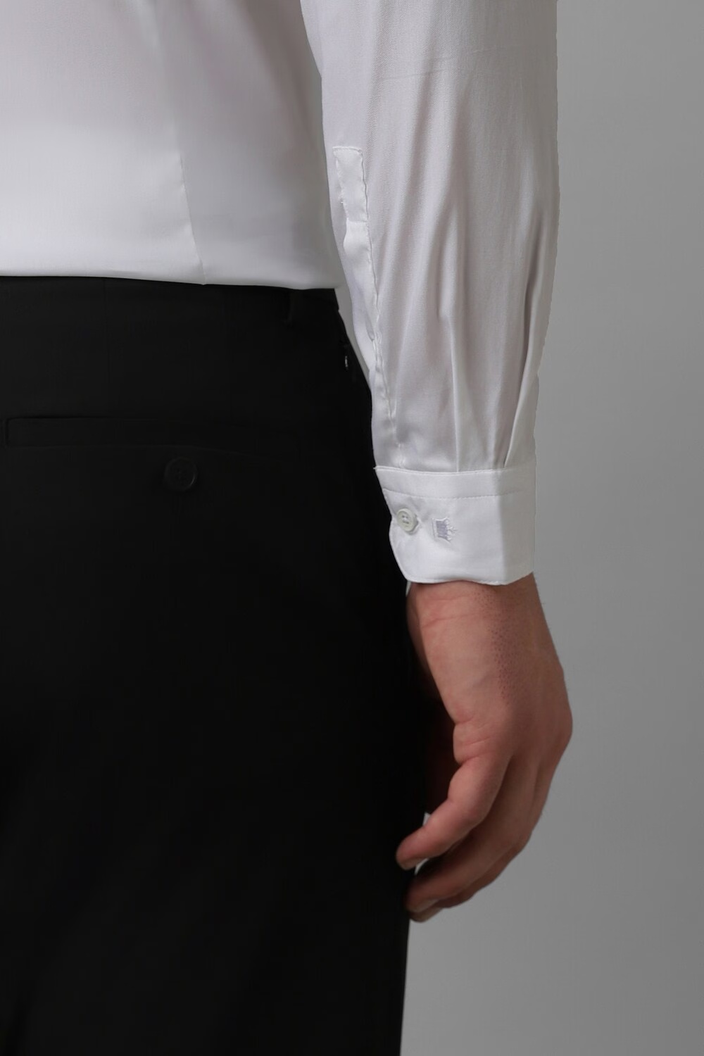75872-men-white-super-slim-fit-solid-full-sleeves-casual-shirt-white-1.jpg