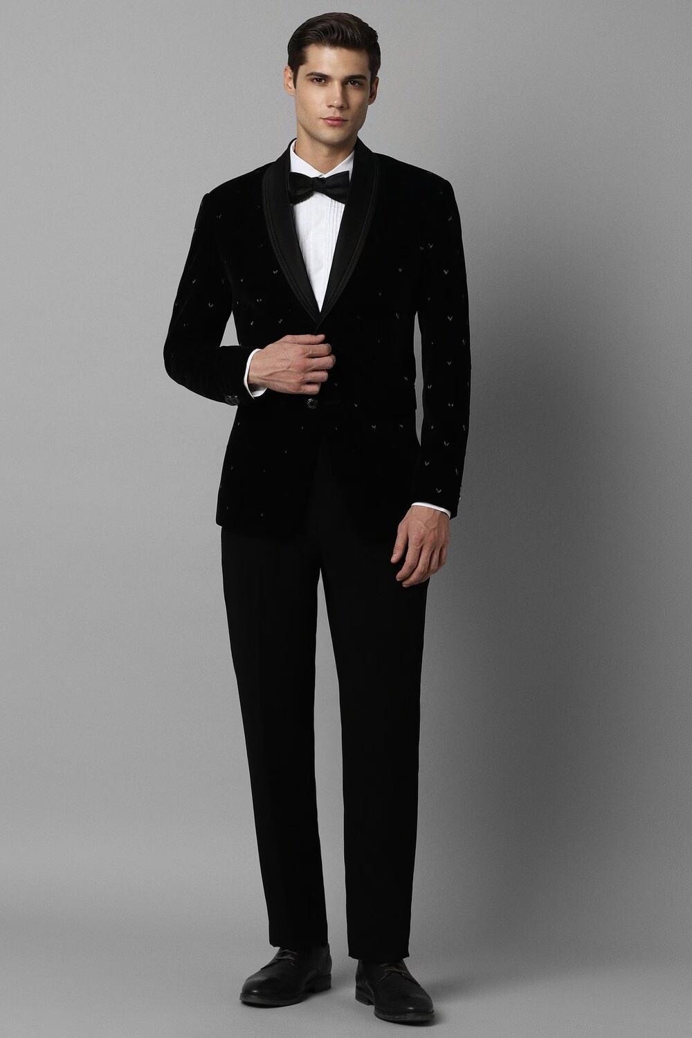 76237-men-black-slim-fit-embroidered-party-two-piece-suit-black-1.jpg