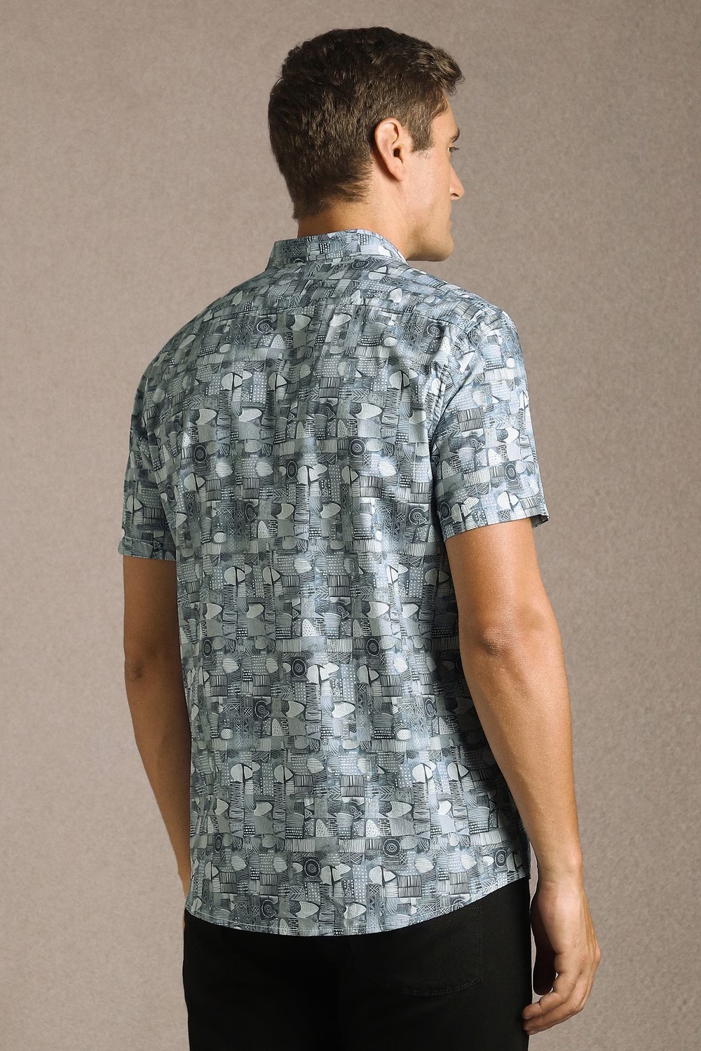 76472-men-grey-print-half-sleeves-casual-shirt-grey-1.jpg