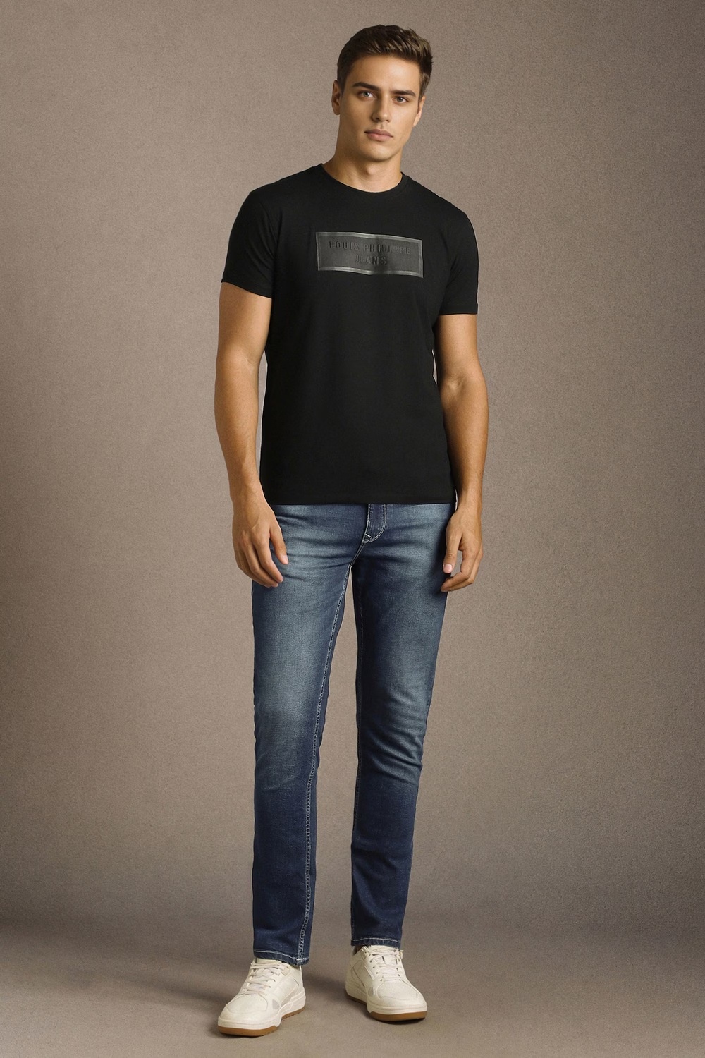 76511-men-black-graphic-print-crew-neck-t-shirt-black-1.jpg