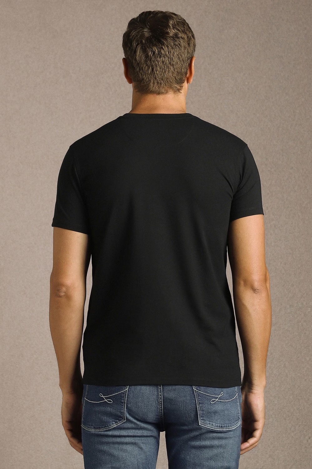 76511-men-black-graphic-print-crew-neck-t-shirt-black-1.jpg